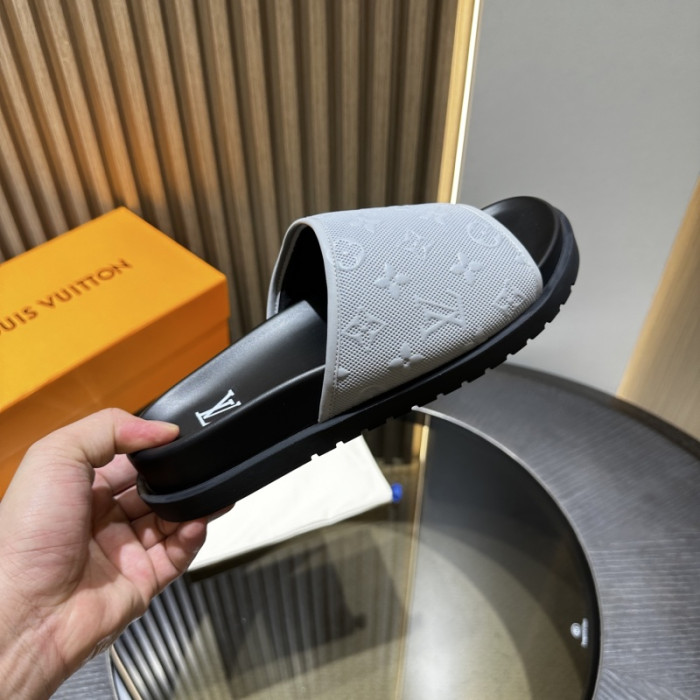 1*V SLIPPERS 11V0107-072