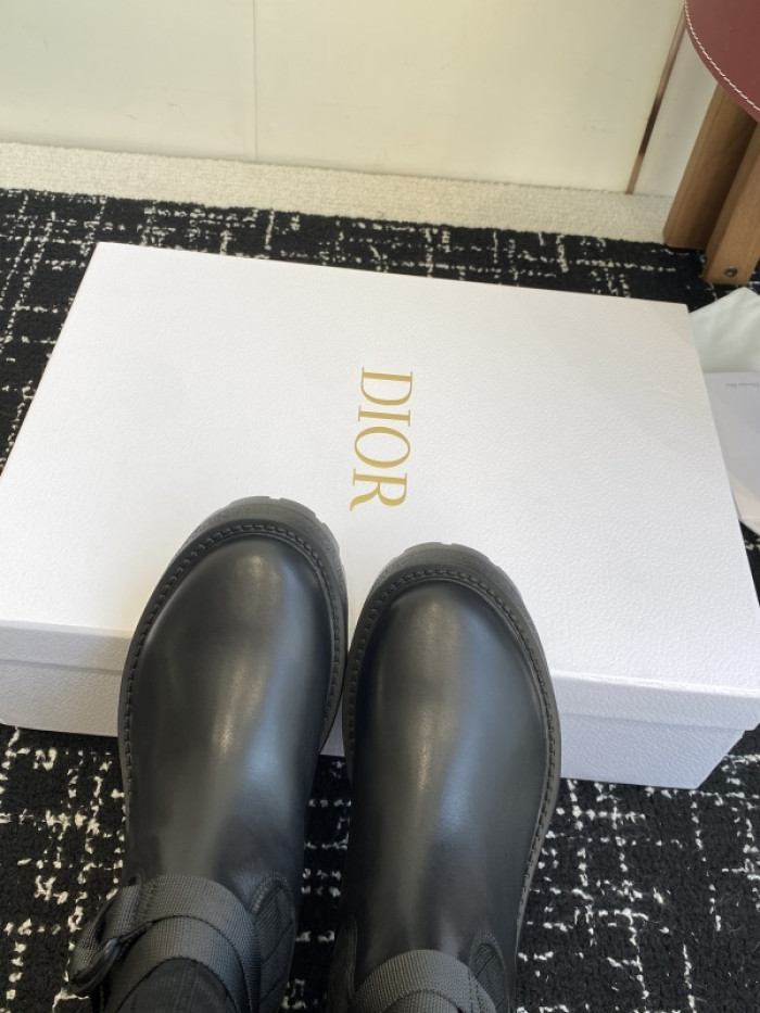 D10R BOOTS D897-180