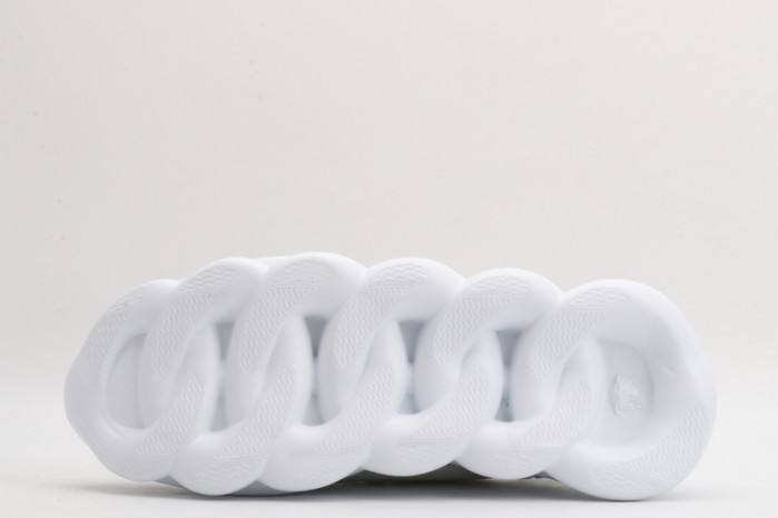 vers chain reaction sneakers