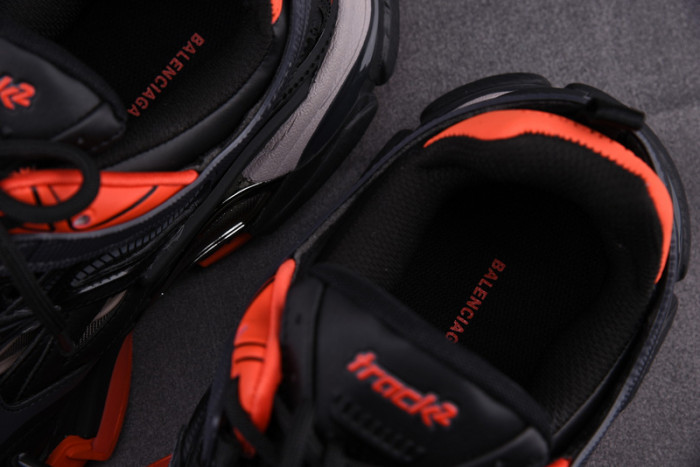 blcg track.2 dark grey orange 570391 w2gn1 2002