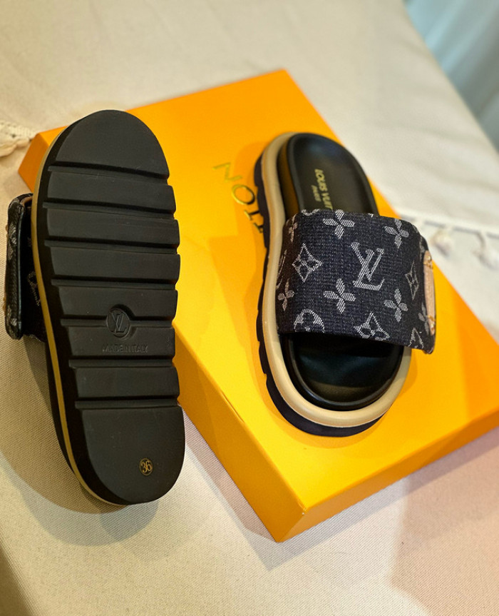 1*V SLIPPERS 11V0107-054