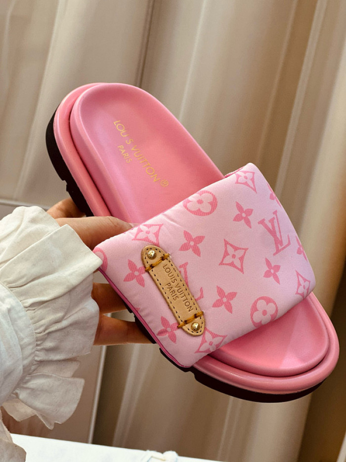 1*V SLIPPERS 11V0107-056