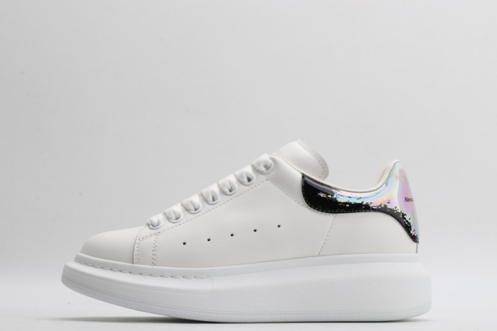 A1exa*der Mcqv*en SNEAKERS