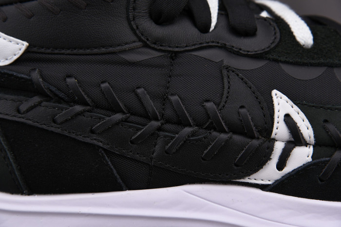 nike vaporwaffle sacai jean paul gaultier black white dh9186-001