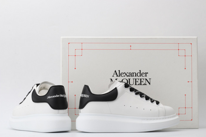 A1exa*der Mcqv*en SNEAKERS MC5563-029