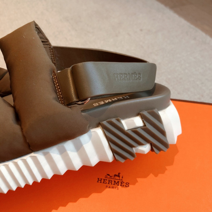 he*mes slide cu526-2065