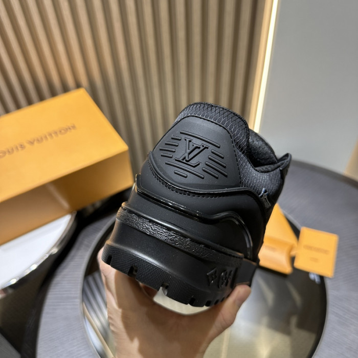 1V SNEAKERS 1V0425-153