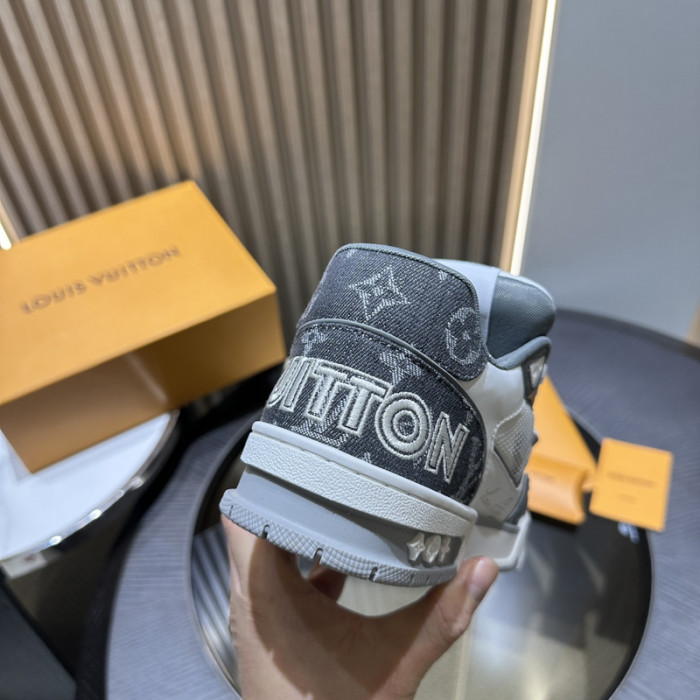 1V SNEAKERS 1V0425-156