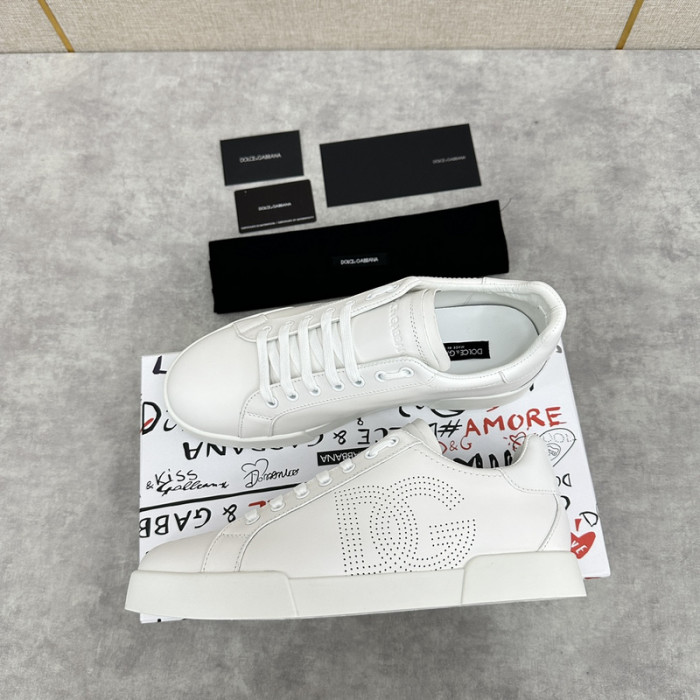 D.G. Sneakers DG210-222
