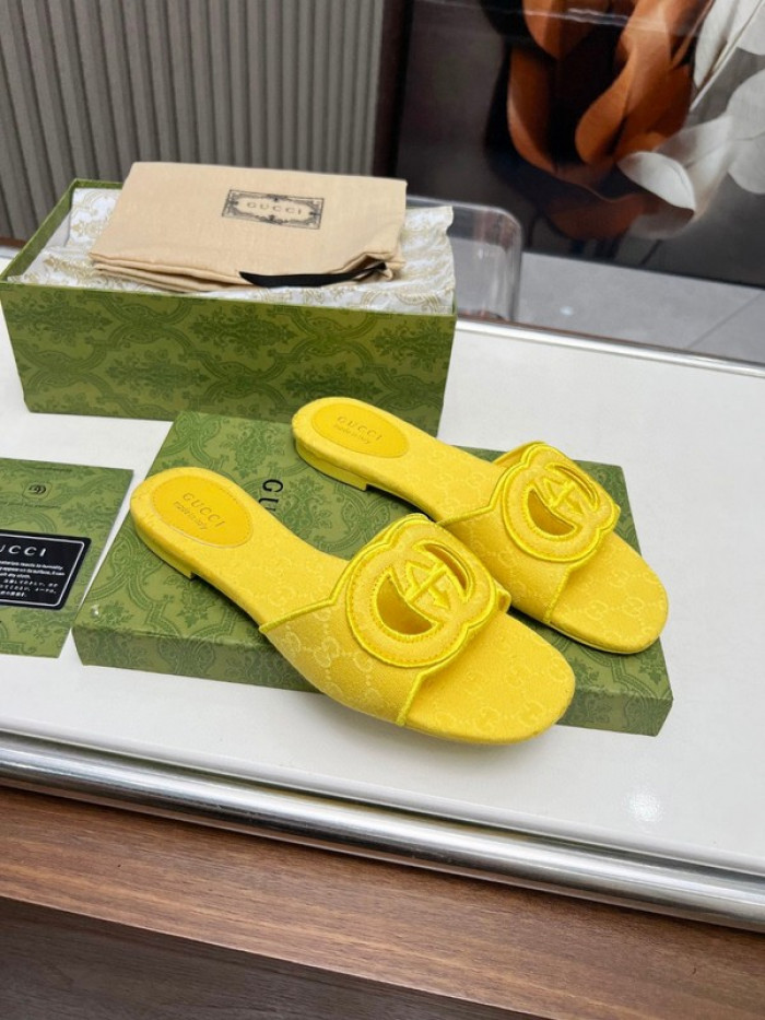 Gv*c SLIPPERS GU568-117
