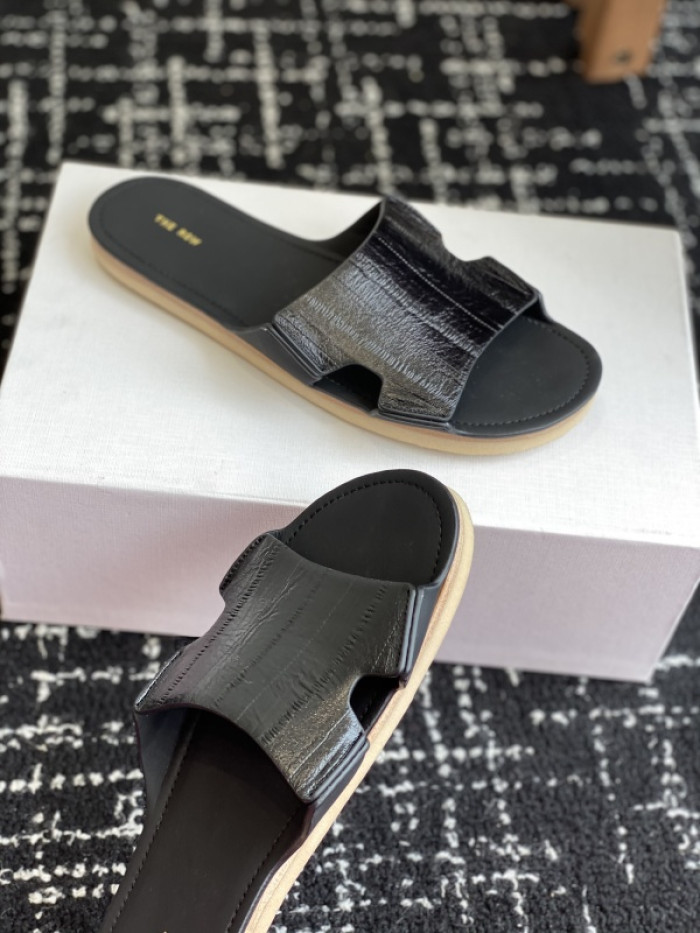 The Row Slides OT0104-037