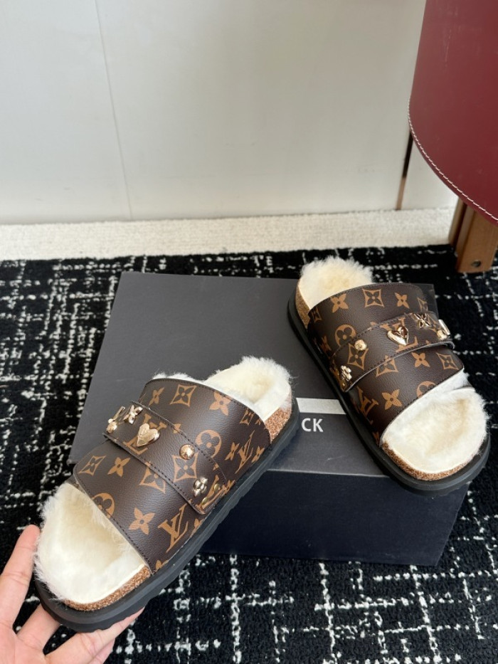 1*V SLIPPERS 11V0107-084
