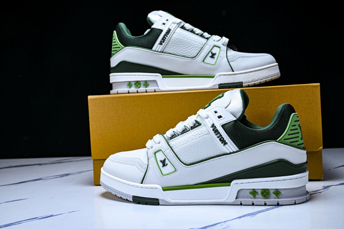 1V TRAINER 1V0425-546