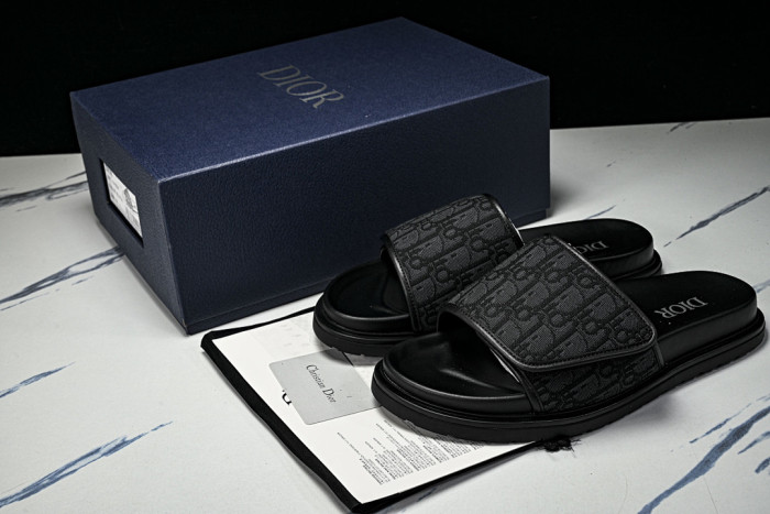 D10r SLIPPERS DS258-079