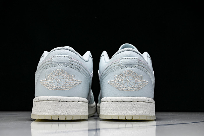Air Jordan 1 Low SE 