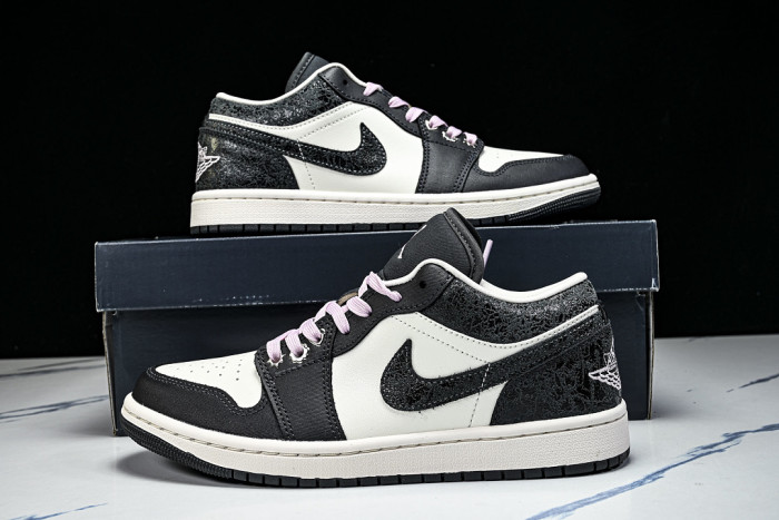 Air Jordan 1 Low SE 
