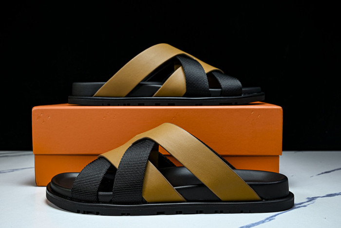 He*mes Slide CU526-2193