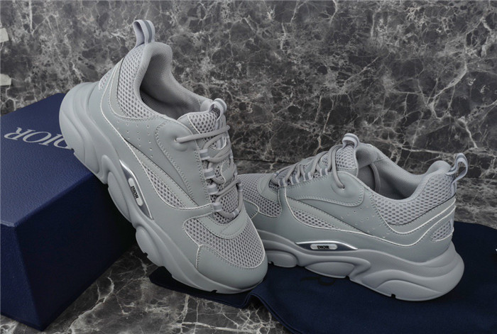 D10R B22 TRAINER SNEAKER 002-2555