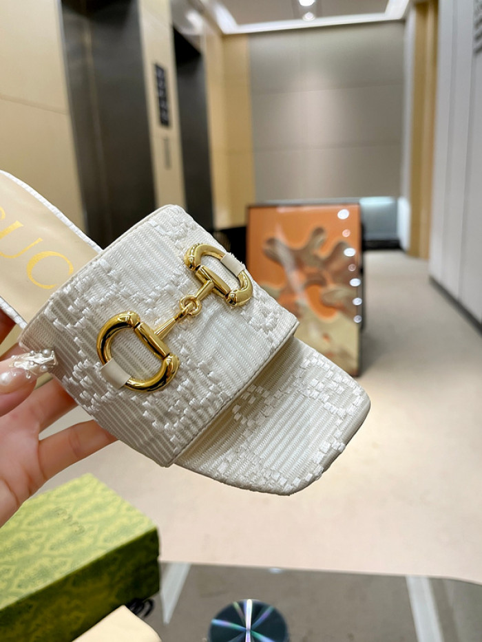 G*u*i slippers gu568-018