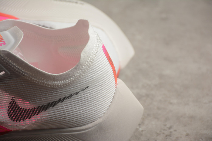 nike zoomx vaporfly next% 2 