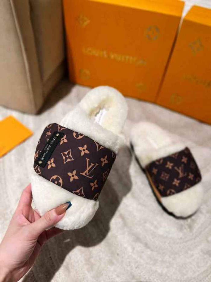 1*V SLIPPERS 11V0107-018