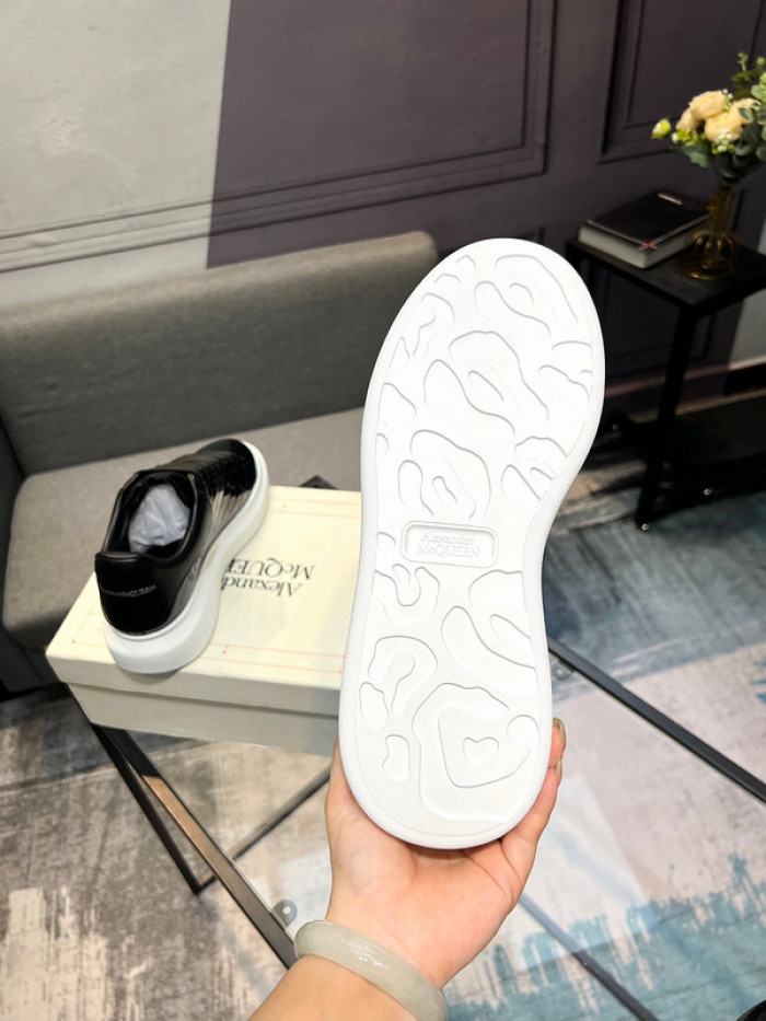 A1EXANDER M*QUEEN SNEAKERS WHGP7-97