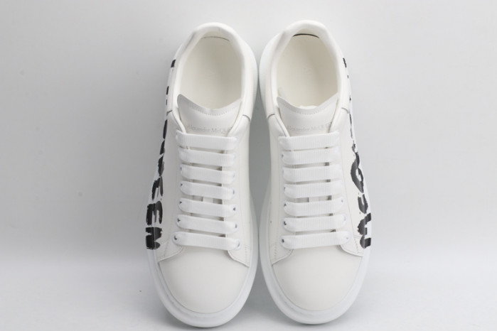 A1exa*der Mcqv*en SNEAKERS