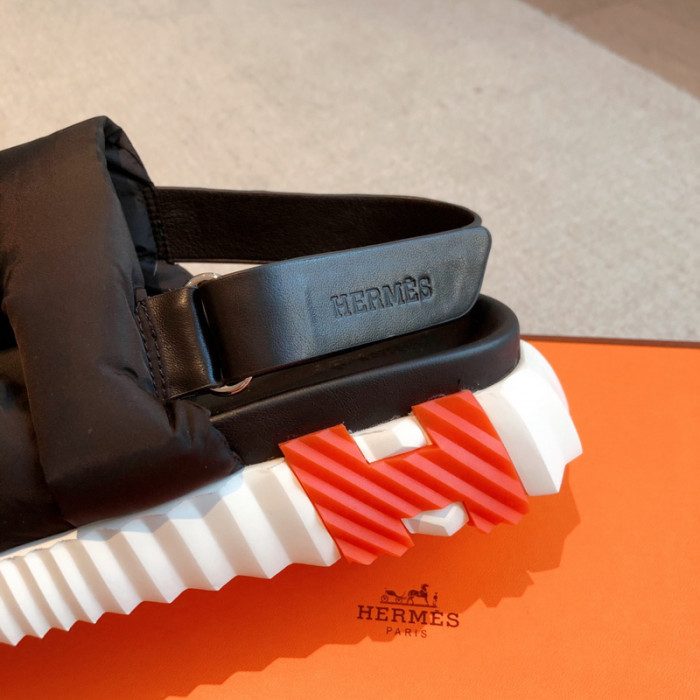 he*mes slide cu526-2068