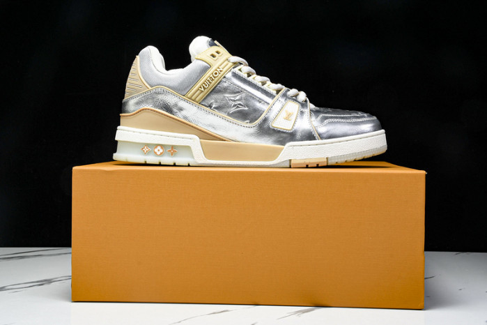 1V SNEAKERS 1V0425-185