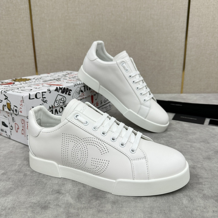 D.G. Sneakers DG210-222