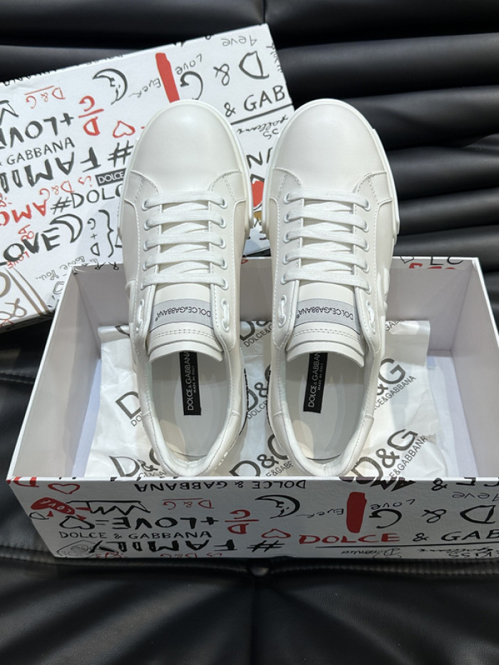D.G. Sneakers DG210-242