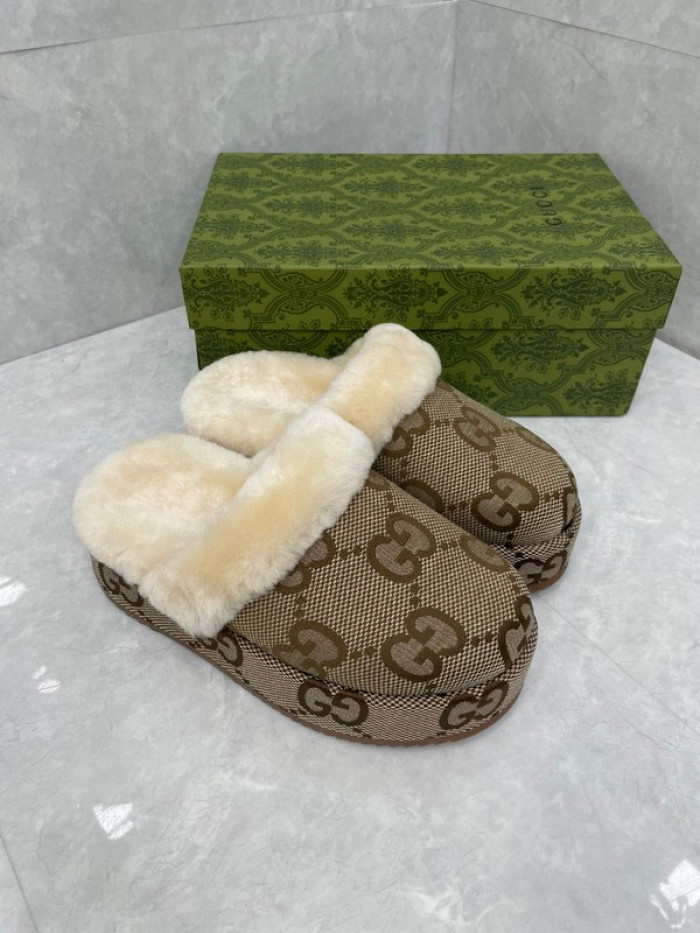 Gv*c SLIPPERS GU568-116
