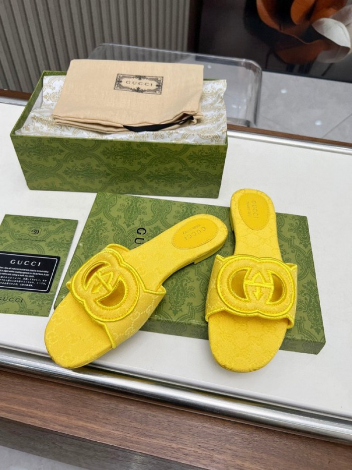 Gv*c SLIPPERS GU568-117