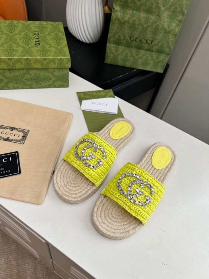 Gv*c SLIPPERS GU568-123