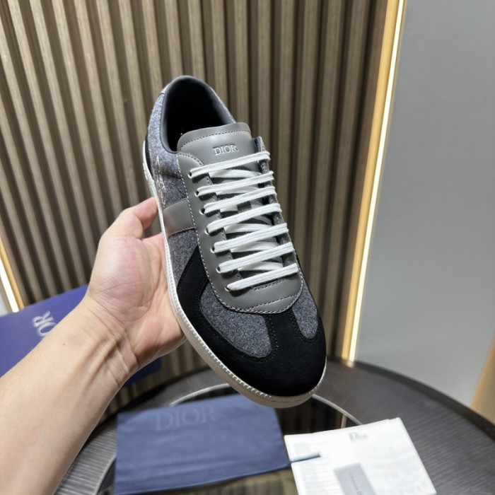 D10R SHOES B01 D896-185
