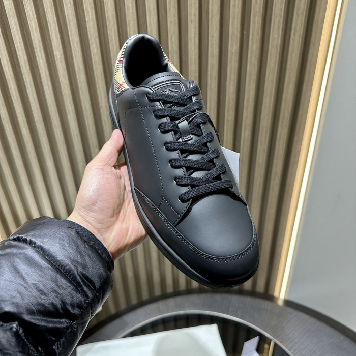 BBY SNEAKER BY00110