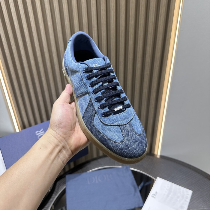 D10R SHOES B01 D896-192