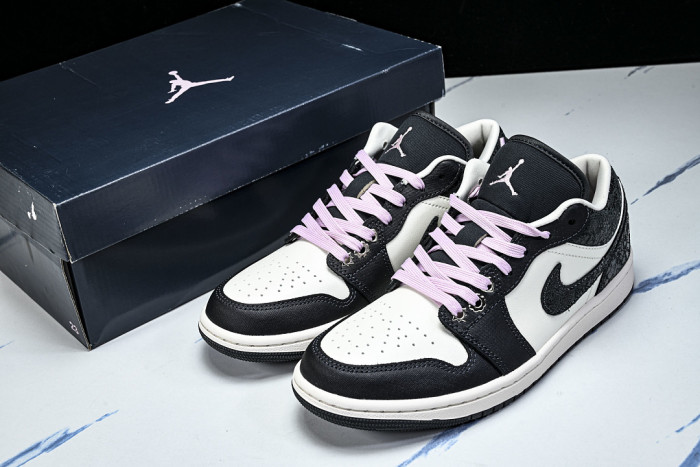 Air Jordan 1 Low SE 
