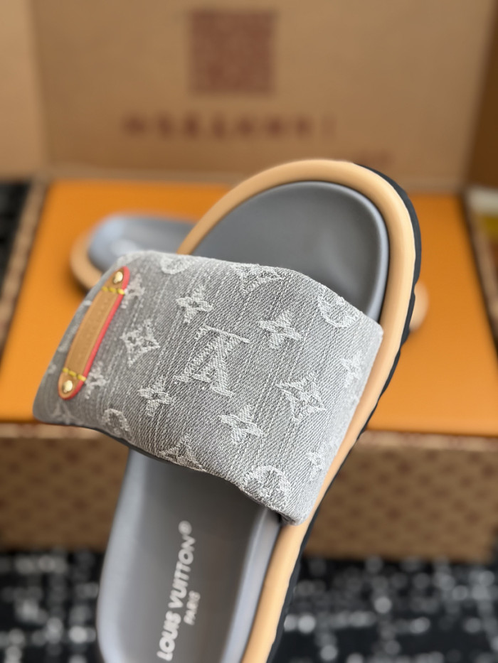 1*V SLIPPERS 11V0107-155