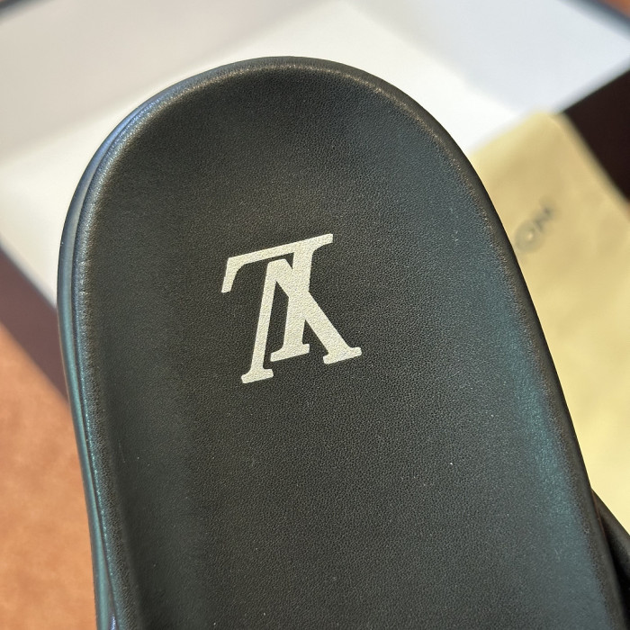 1*V SLIPPERS 11V0107-143