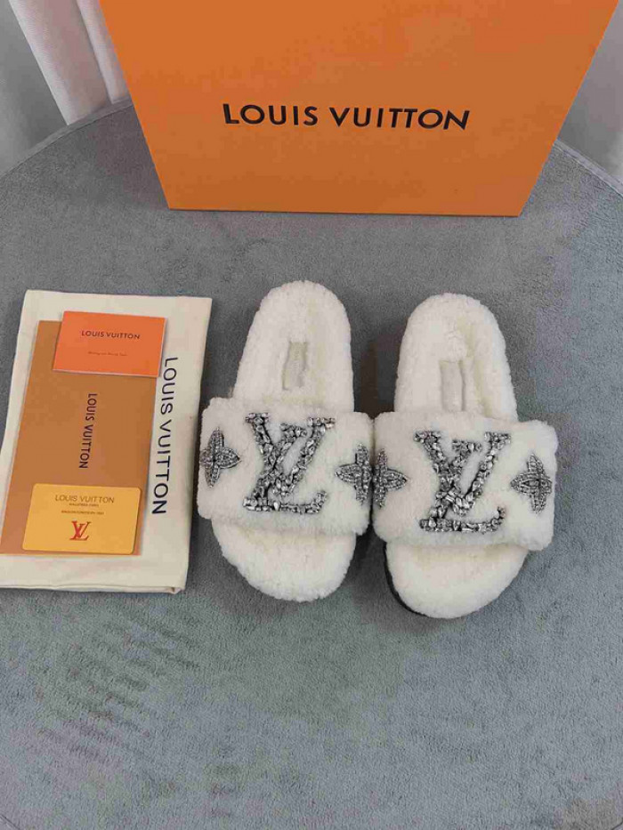 1*V SLIPPERS 11V0107-009