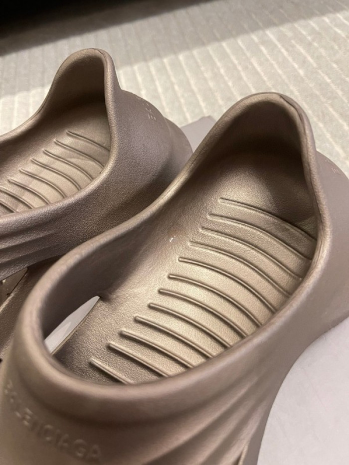 blcg mold closed rubber sandals bl56212