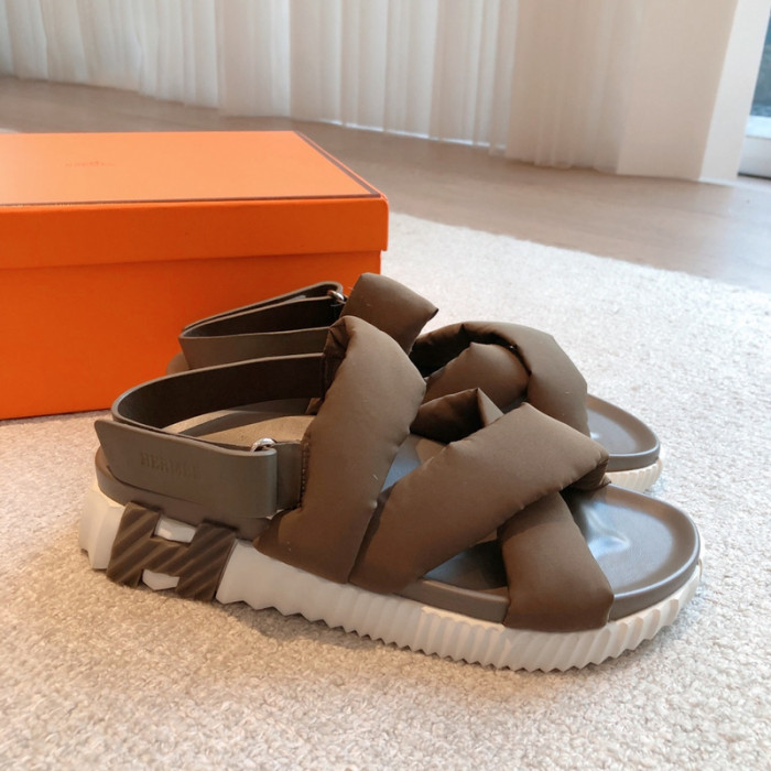 he*mes slide cu526-2065