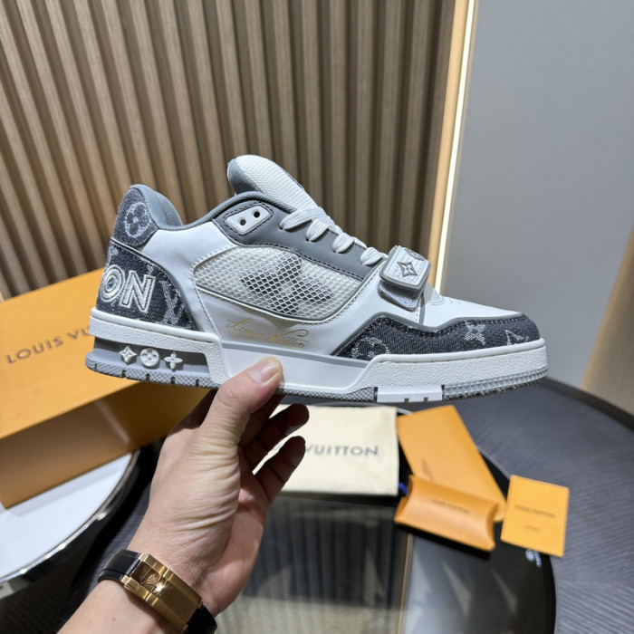 1V SNEAKERS 1V0425-156