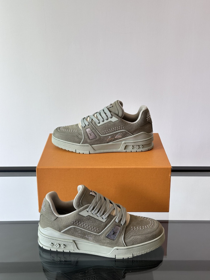 1V SNEAKERS 1V0425-210