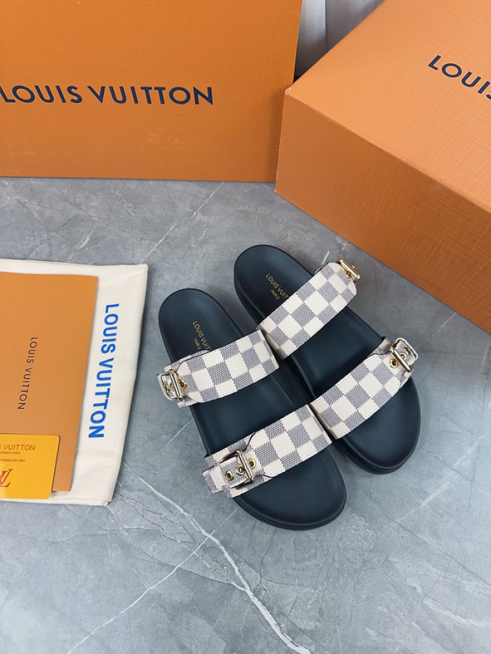 1*V SLIPPERS 11V0107-045