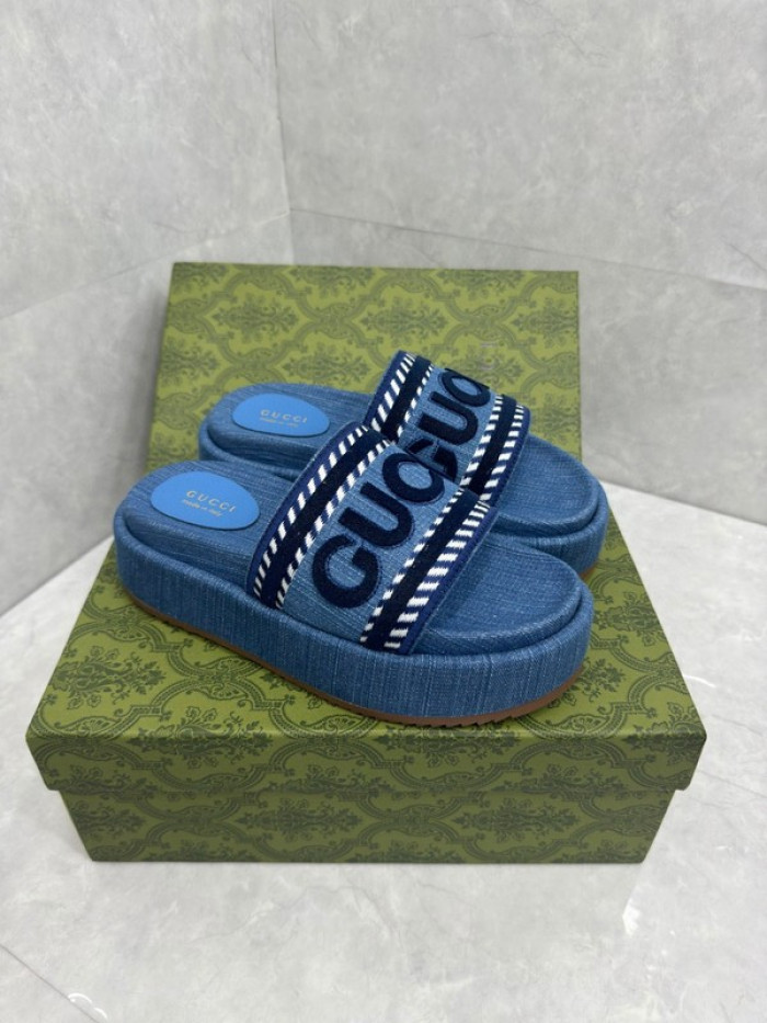 Gv*c SLIPPERS GU568-107