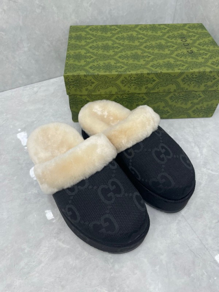 Gv*c SLIPPERS GU568-115