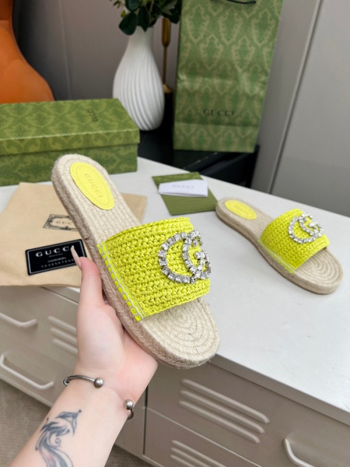 Gv*c SLIPPERS GU568-123