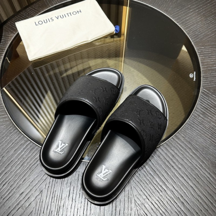 1*V SLIPPERS 11V0107-071